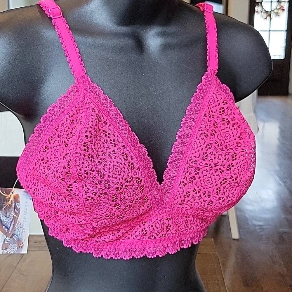 Lace Bralette in Berry